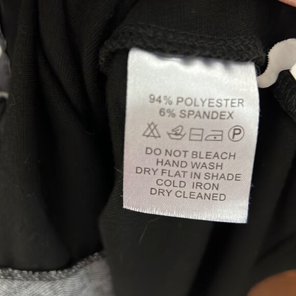 The Pyramid Collection Black Tunic Top Women's Small - Picture 4 of 5